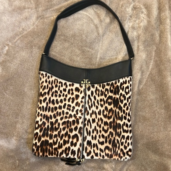 Tory Burch Handbags - Tory Burch, black leather pony hair leopard print expandable tote bag.